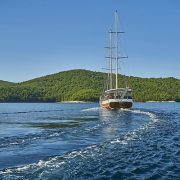 CAN WE CHOOSE FROM ONE WAY AND ROUND TRIP FOR OUR GULET CRUISE IN CROATIA Featured image