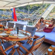 WHAT DOES HALF-BOARD INCLUDE ON A GULET IN CROATIA Featured image