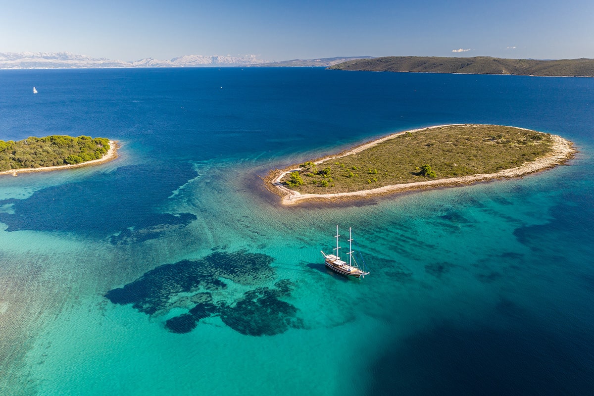 As we delve further into this guide, we’ll chart the course for a memorable sailing holiday in Croatia