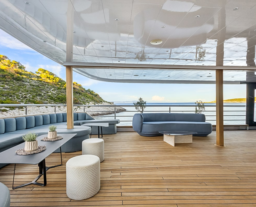 BELLA Aft deck