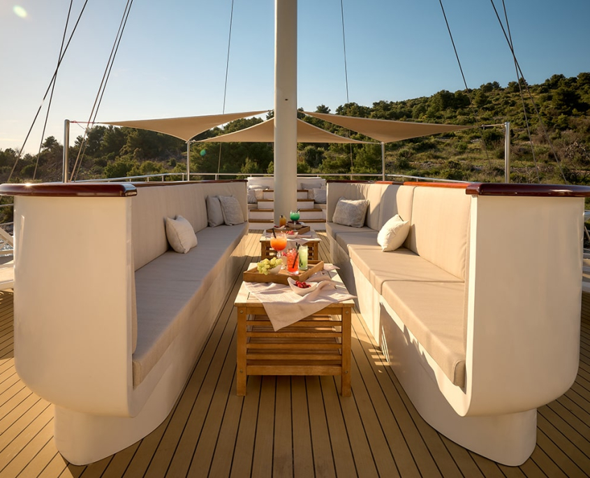 BELLEZZA Sundeck