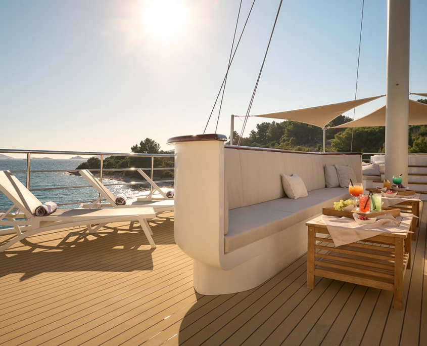 BELLEZZA Sundeck