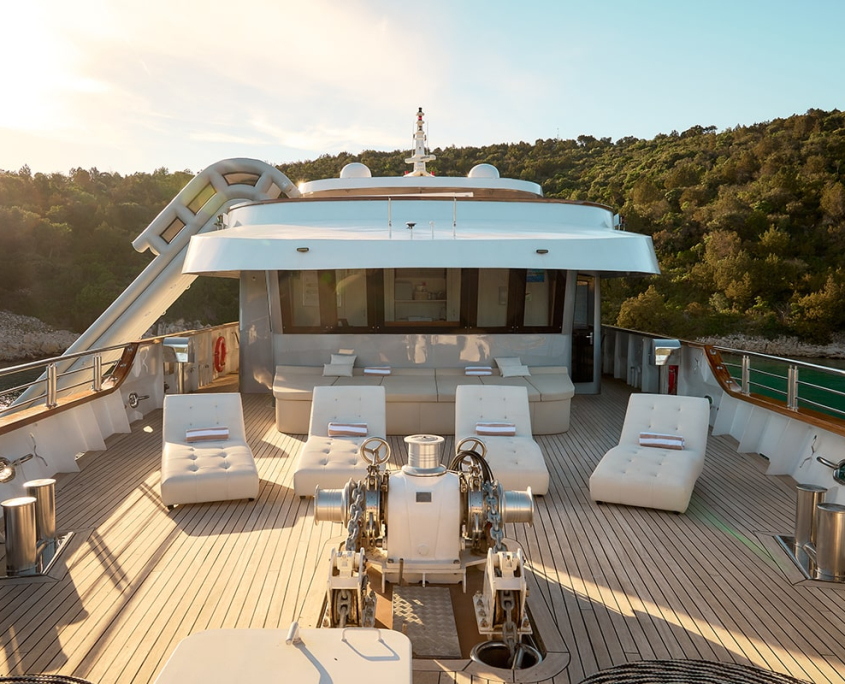 CRISTAL Bow deck