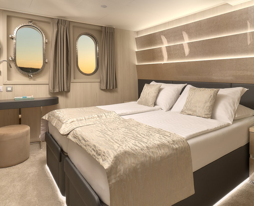 CRISTAL Double cabin