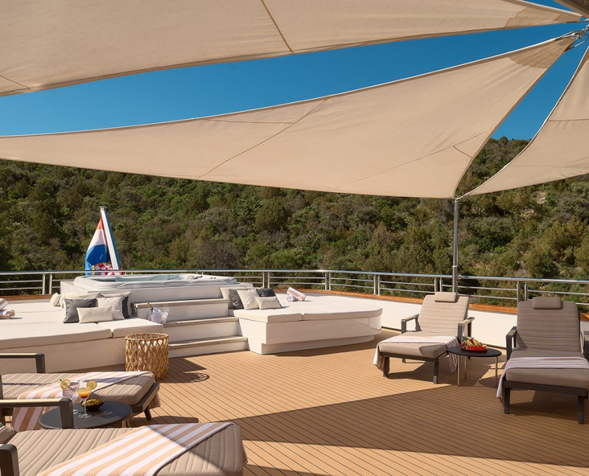 CRISTAL Sun deck