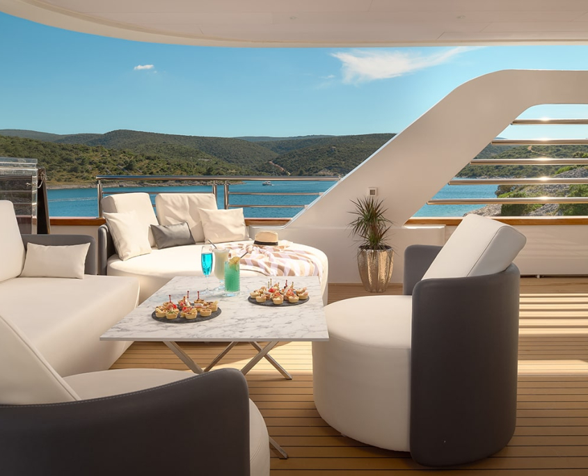 CRISTAL Sun deck