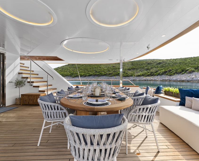 MAXITA Aft deck