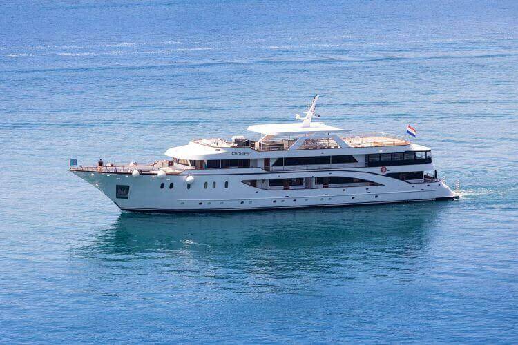 Yacht Cristal